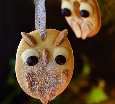 Snowy owl Christmas tree biscuits