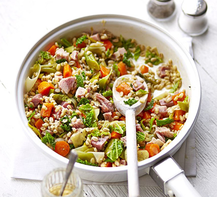 Pearl barley, bacon & leek casserole