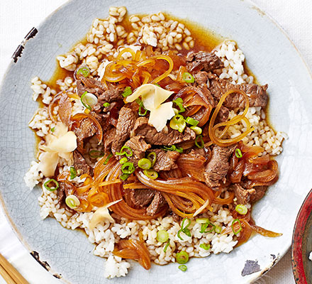 Poached beef & noodles (Gyudon)