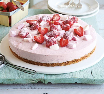 Strawberry-mallow cheesecake