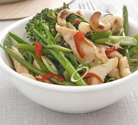 Spicy chicken & veg stir-fry