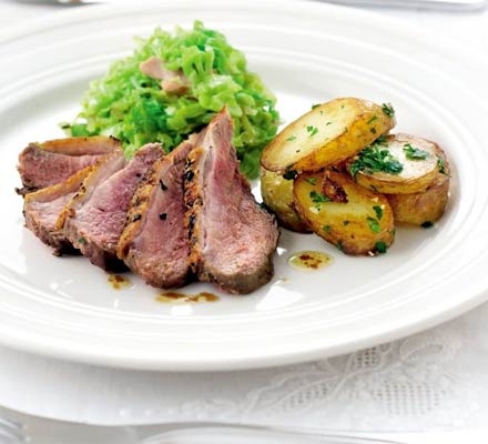 One-pan duck with Savoy cabbage