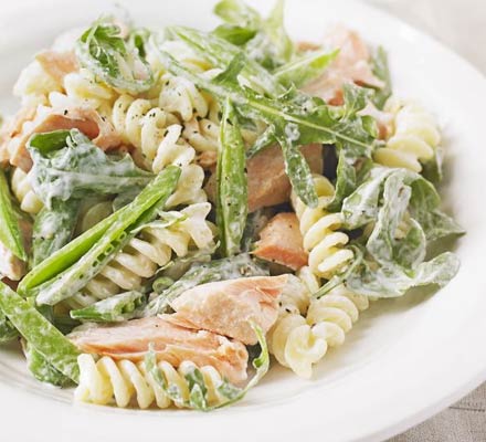 Creamy salmon & sugar snap pasta