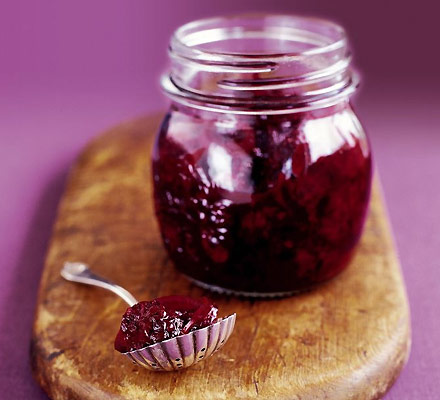 Spicy blackberry chutney