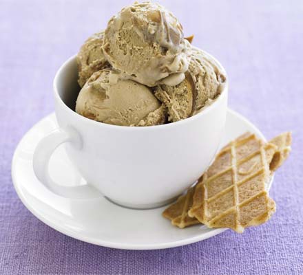 Chunky fudge & coffee ripple ice cream