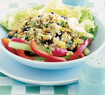 Crunchy chickpea salad