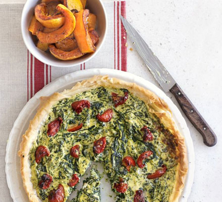 Crisp spinach tart with squash wedges