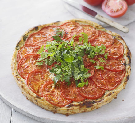 Tomato & curd cheese tart