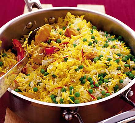 Saffron rice with chicken & peppers