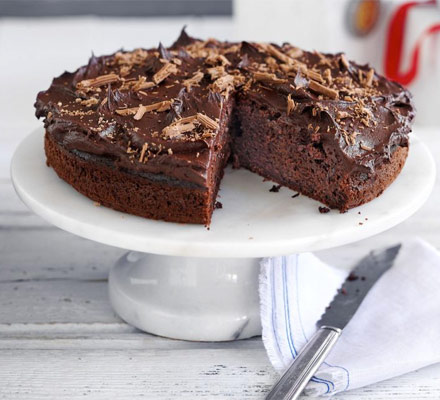 Fudgy chocolate cake