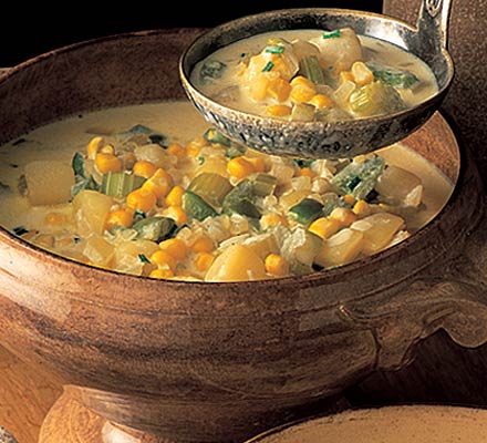 Corn chowder with garlic croûtons