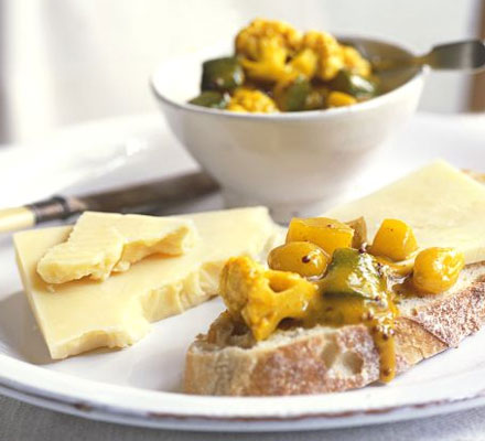 Autumn piccalilli with pear
