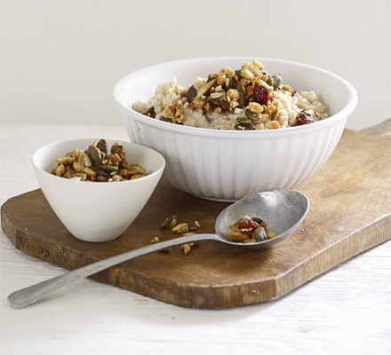 Maple granola crunch porridge topping