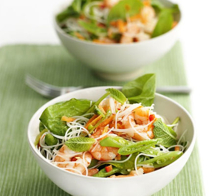 Crunchy prawn noodle salad