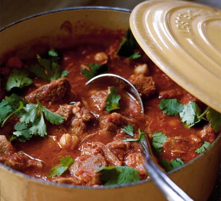 Spicy lamb with chickpeas