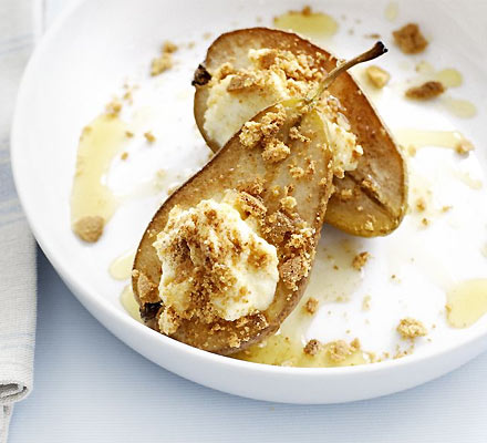 Easy baked pears with amaretti