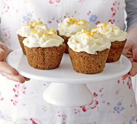 Carrot & cream cheese cupcakes