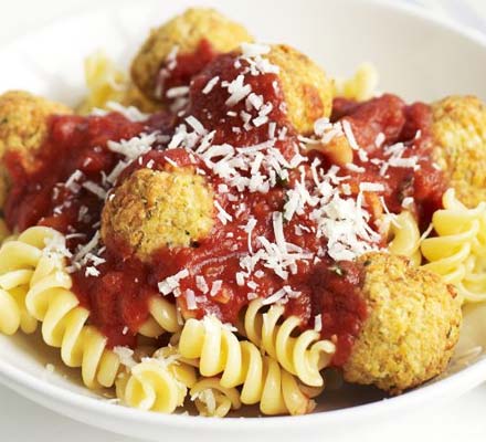 Herby chickpea balls with tomato sauce