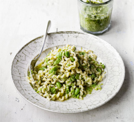 Crushed broad bean pesto