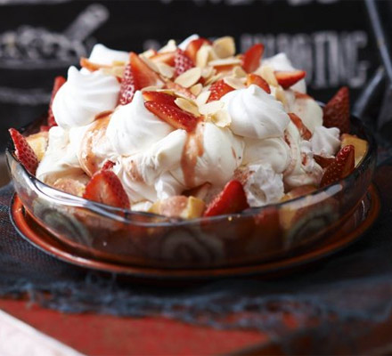 Eton mess trifle