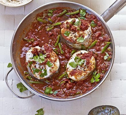 Tomato & tamarind fish curry