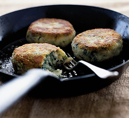 Smoked haddock, spinach & potato cakes