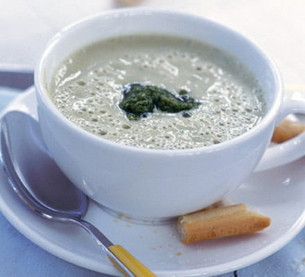 Frothy cannellini soup