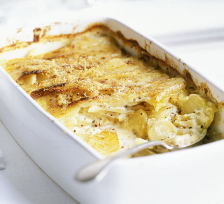 Creamy parsnip & mustard gratin