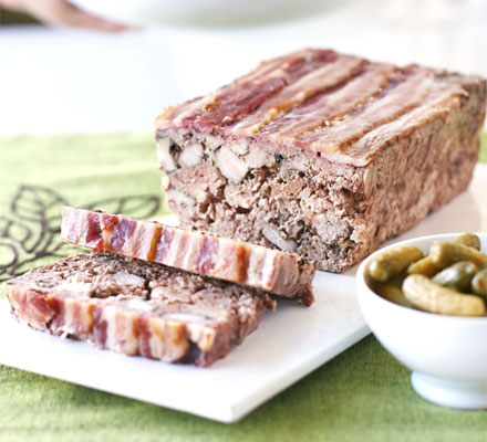 Country terrine with black pepper & thyme