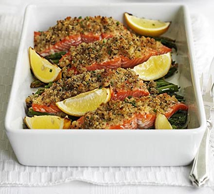Pepper & lemon crusted salmon with asparagus