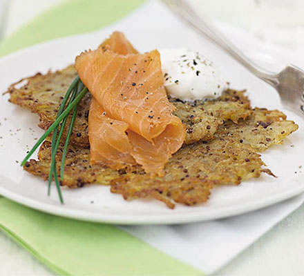 Hash browns with mustard & smoked salmon