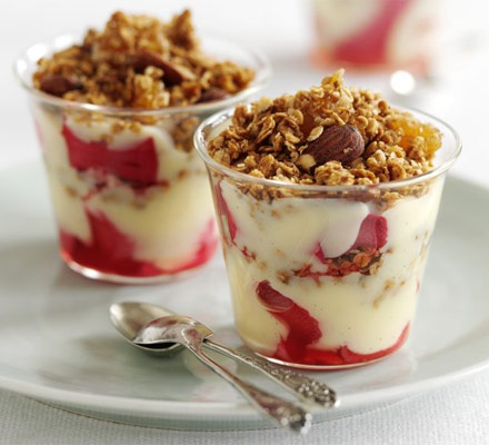 Rhubarb & custard crunch