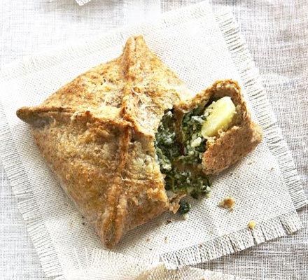 Wholemeal spinach & potato pies