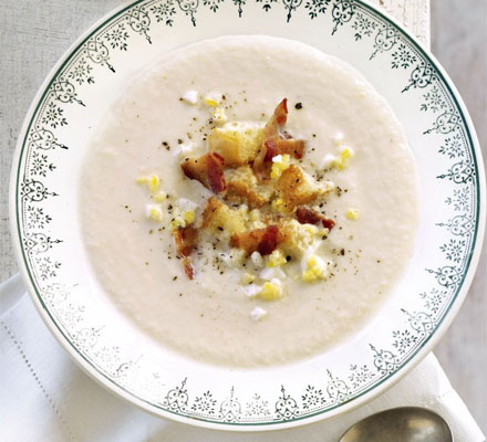 Cream of cauliflower soup with sprinkles