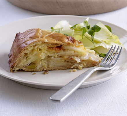 Deep-dish cheese, onion & potato pie