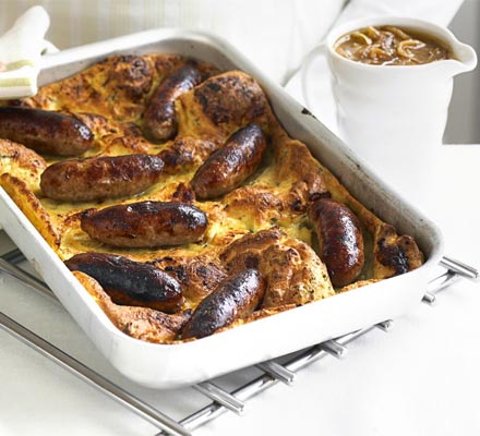 Toad-in-the-hole in 4 easy steps