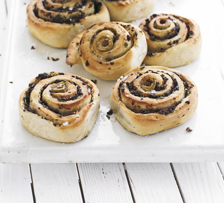 Olive bread swirls