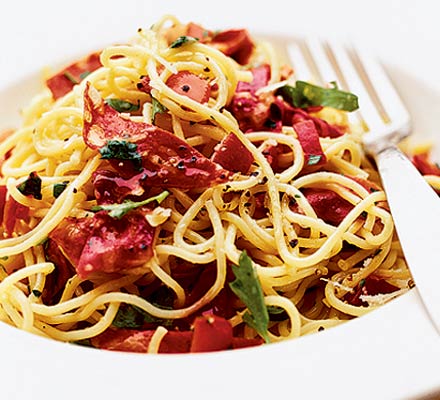 Spaghetti with Spanish flavours