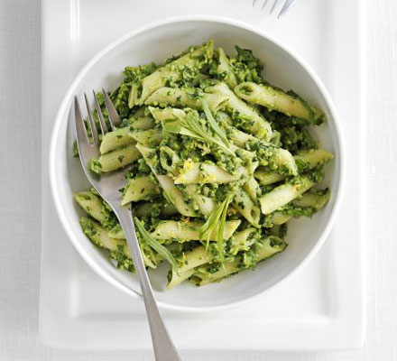 Creamy pea & watercress pasta