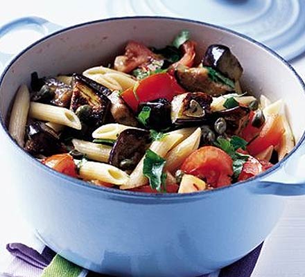 Tomato & aubergine pasta