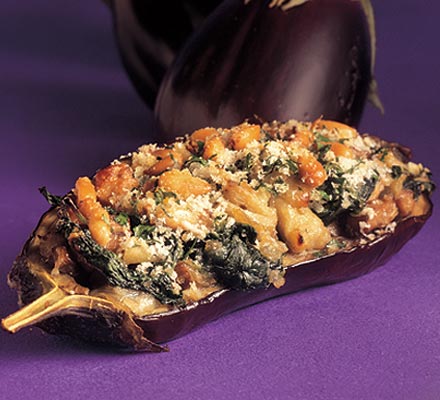 Aubergines filled with spinach & mushrooms