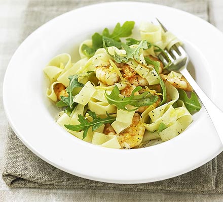 Pasta with lemon butter prawns