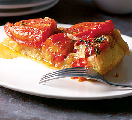 Tomato & caramelised onion tart tatin