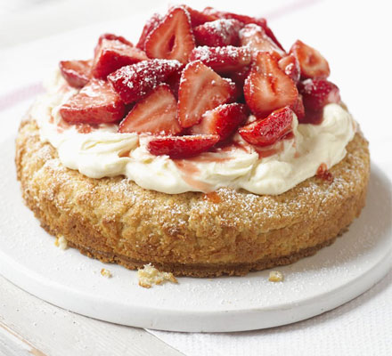 Strawberry cream tea cake