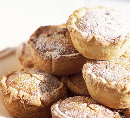 Nutty, fruity, festive muffin tarts