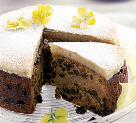 Ginger simnel cake with spring flowers