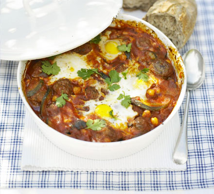 Moroccan meatballs with eggs