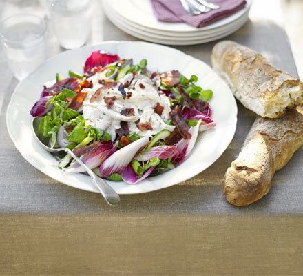 Chicken salad with crisp bacon