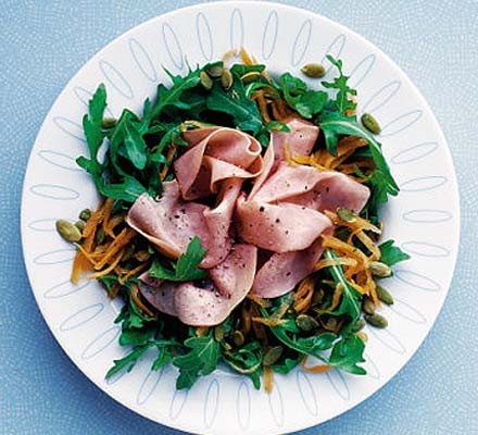 Rapid rocket, carrot & ham salad