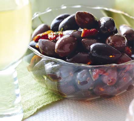 Rosemary-flavoured olives